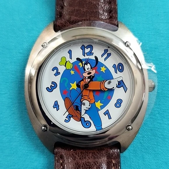 BNIB Rare Vintage Disney Backward Running Goofy Watch