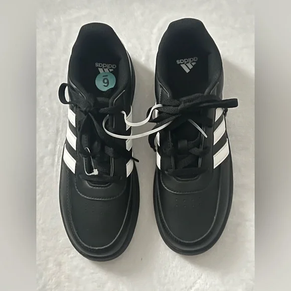 Adidas Men's Black and White Striped Sneakers, Size 6, Brand‎ New