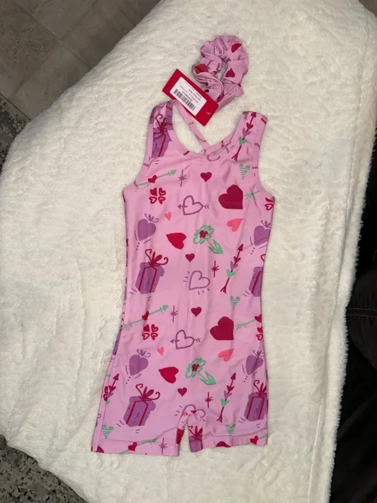 Girls Pink Heart & Gift Print One-Piece Swimsuit with Scrunchie Size 4-5 Years