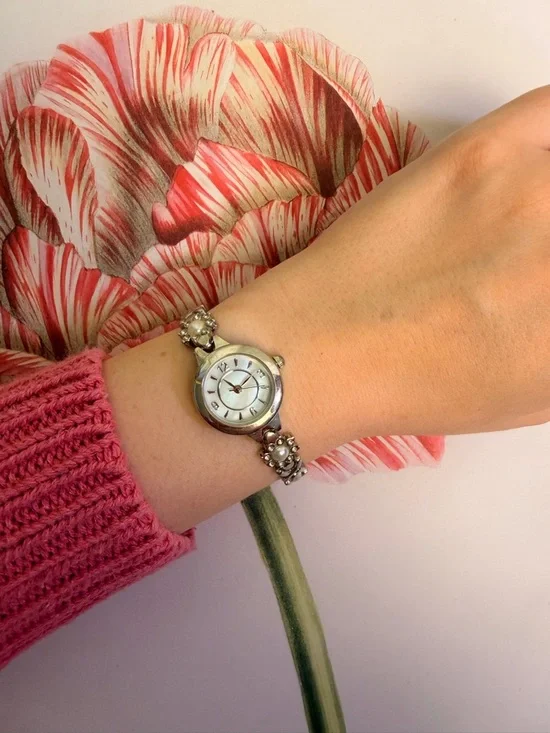 Vintage Silver Women's Floral Accent Bracelet Watch