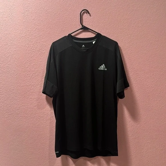 ADIDAS Climalite Men’s Black Sports T-Shirt Size XL NC0136