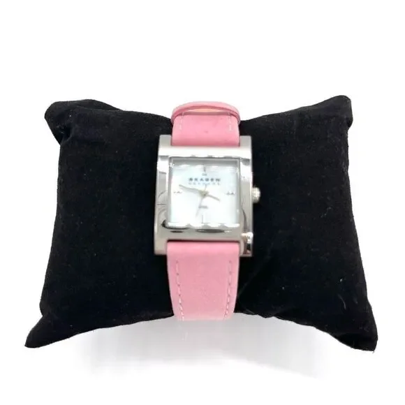 Skagen Mother of Pearl with Leather Band