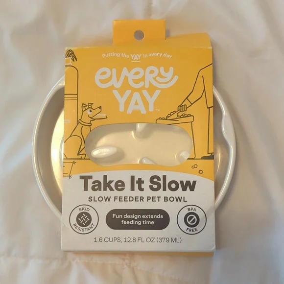Slow feeder pet bowl new in package. Holds 1.6 cups. Skid/slip resistant.
