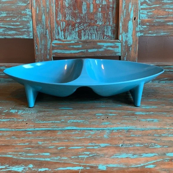 Vibrant Life Triangular Atomic Style Plastic/Melamine Pet Double Bowl