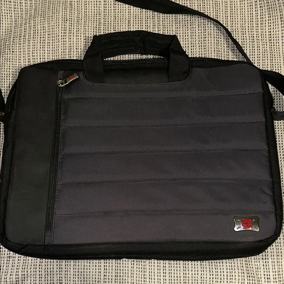 Preowned Swiss Gear Stylish Black Laptop Bag