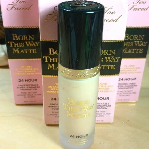 Too Faced BORN‎ THIS WAY MATTE 24 Hour Super Longwear Foundation SNOW new…