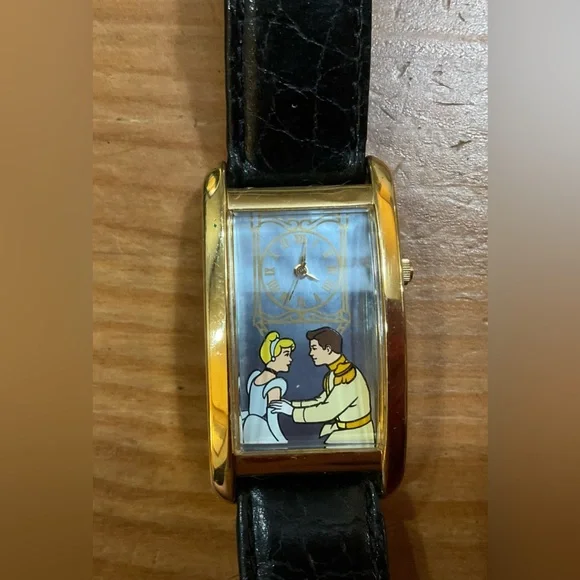 Disney: Cinderella and Prince Charming vintage limited edition 4758/7500 watch.