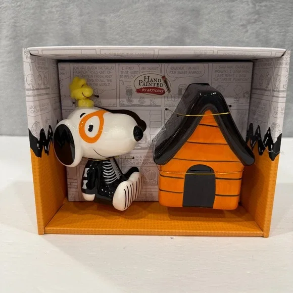 Peanuts Snoopy Woodstock Halloween Salt & Pepper Shaker Set New Ceramic Doghouse
