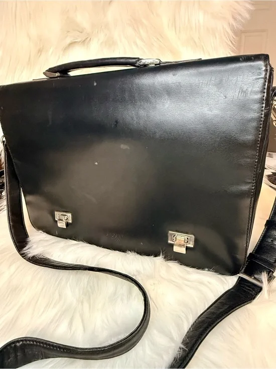 Classic Vintage Black Leather Messenger Bag