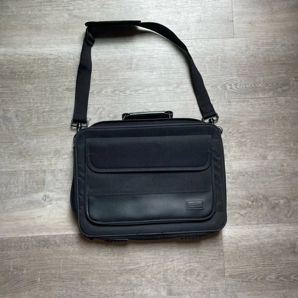 Targus Black Padded Laptop Computer Bag