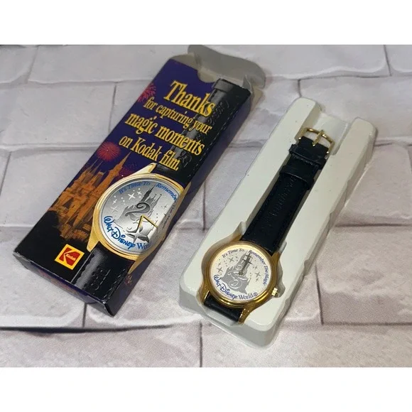 Vintage 1997 Walt Disney World 25th Anniversary Kodak Watch Gold Tone in Box