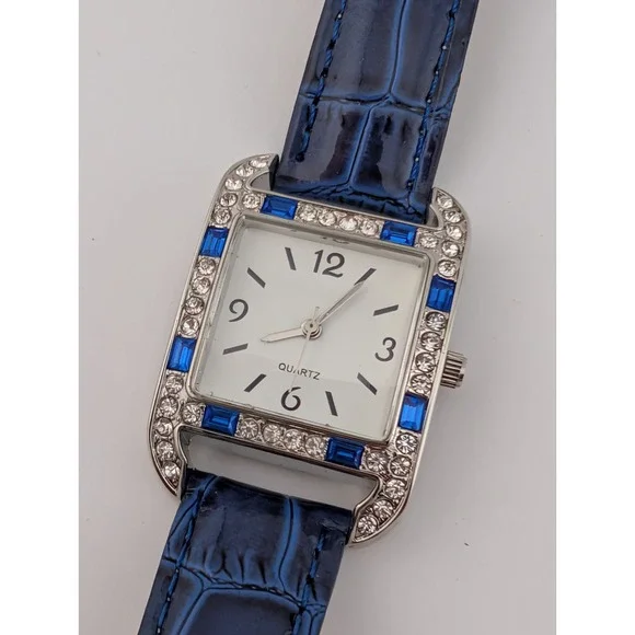 Women's‎ Quartz Watch 26mm Case Blue Gemmed Croc Band- New Battery