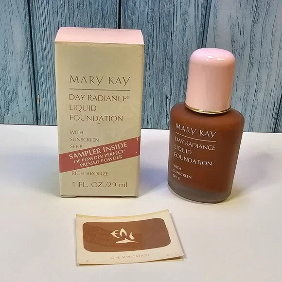 Mary Kay Day Radiance Liquid Foundation - Rich Bronze ‎ #5736 - NIB Old Stock