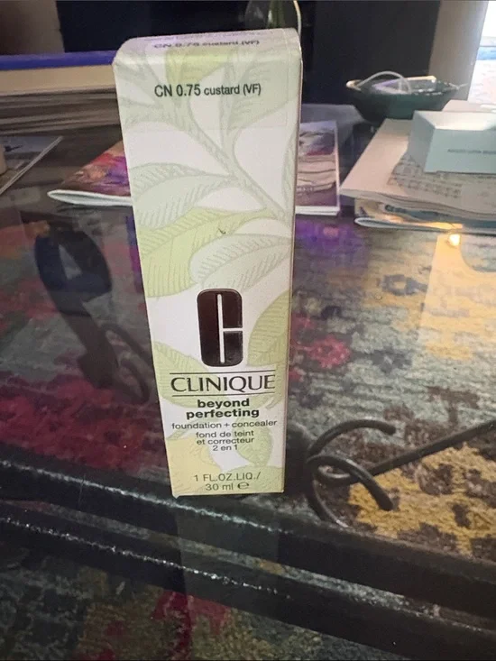 Clinique Beyond Perfecting Foundation + Concealer CN 0.75 Custard