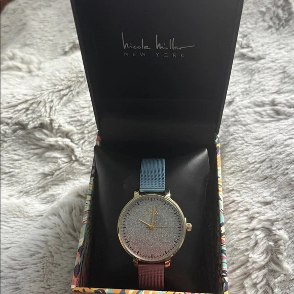 Nicole Miller New York Women’s Mesh Band Watch Gold NWT Gift