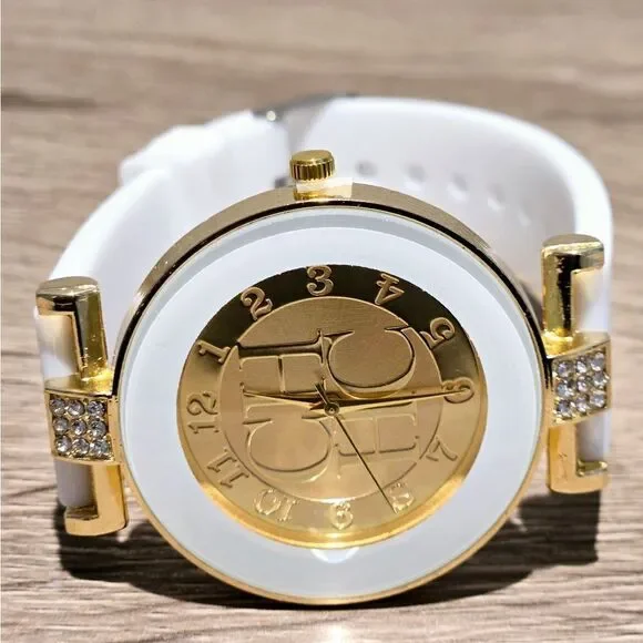 Ch woman's watch new, never use great condition