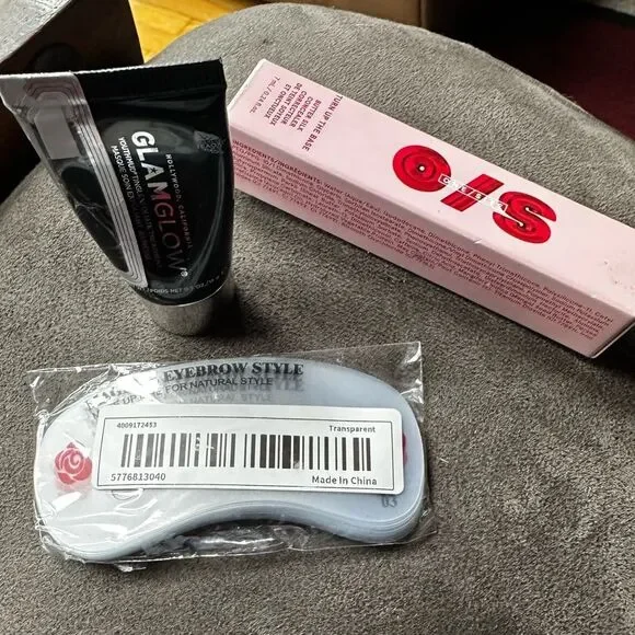 GLAMGLOW , Patrick Star Beauty Set with Clear Brow Stencils