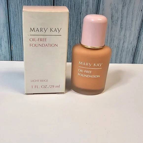 Mary Kay - Oil-Free Foundation Light Beige #3858 -‎ NIB Old Stock