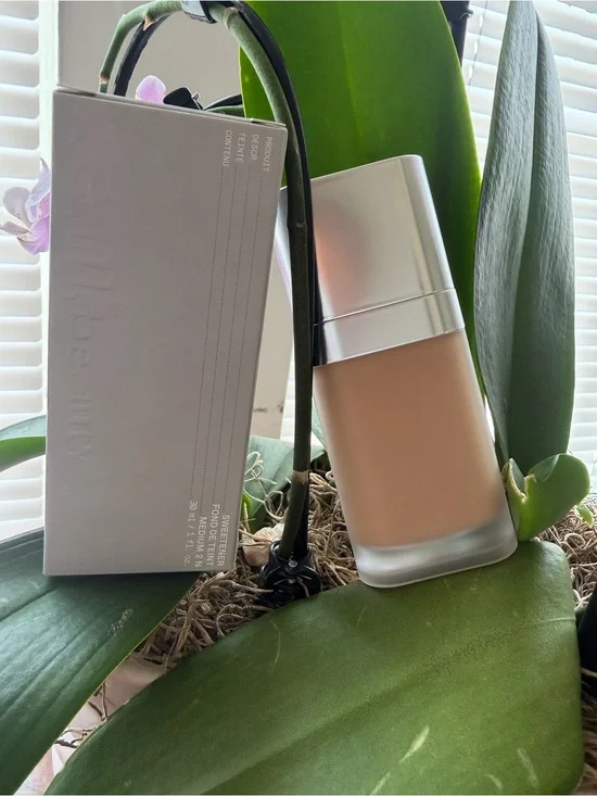 Summer Fridays Sheer Tint Foundation — Warm Beige Tone