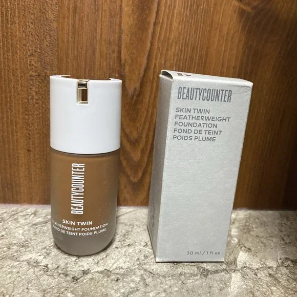 BeautyCounter Skin Twin Featherweight Foundation‎ 1 Fl Oz Deep 620 new in box