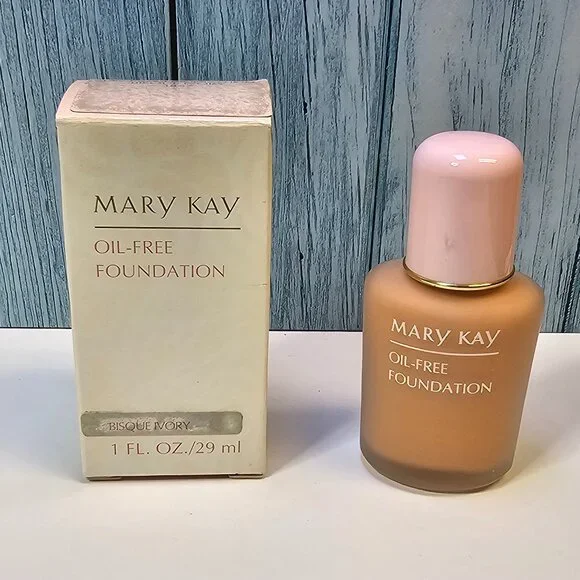Mary Kay Day Radiance Oil-Free Foundation Bisque Ivory #3857 - NIB Old Stock‎