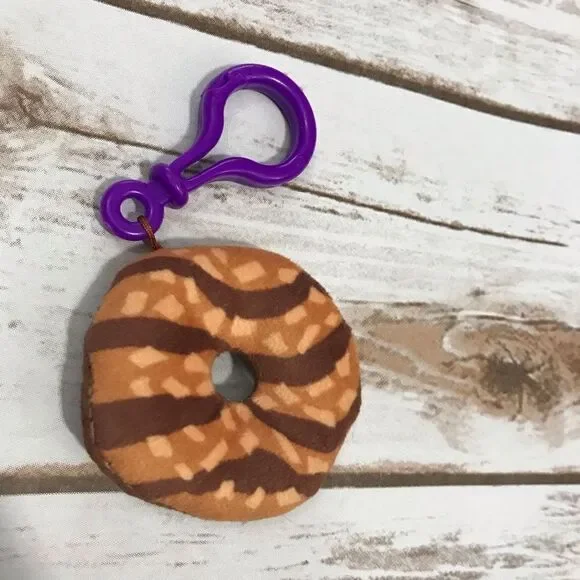 D Girl Scouts Samoa‎ Carmel Delight Cookie Keychain 2