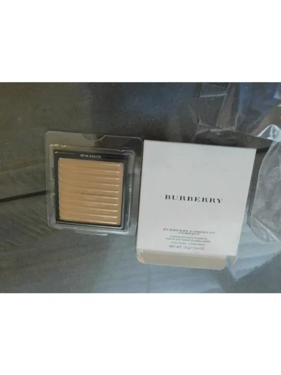 Burberry Cashmere Soft Matt Foundation Honey Tester NEW in Box