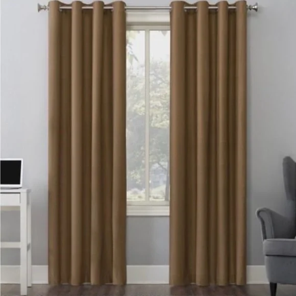 Sun Zero Cameron Thermal Insulated Total Blackout Grommet 3 Panels