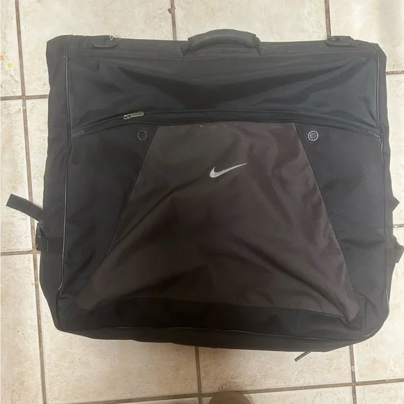 VTG Nike Equipment Garment Luggage Suitcase Black Bag Travel 25