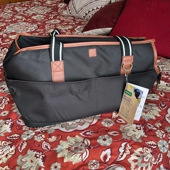 Vibrant life pet tote carrier for small dogs y cats for pets color black