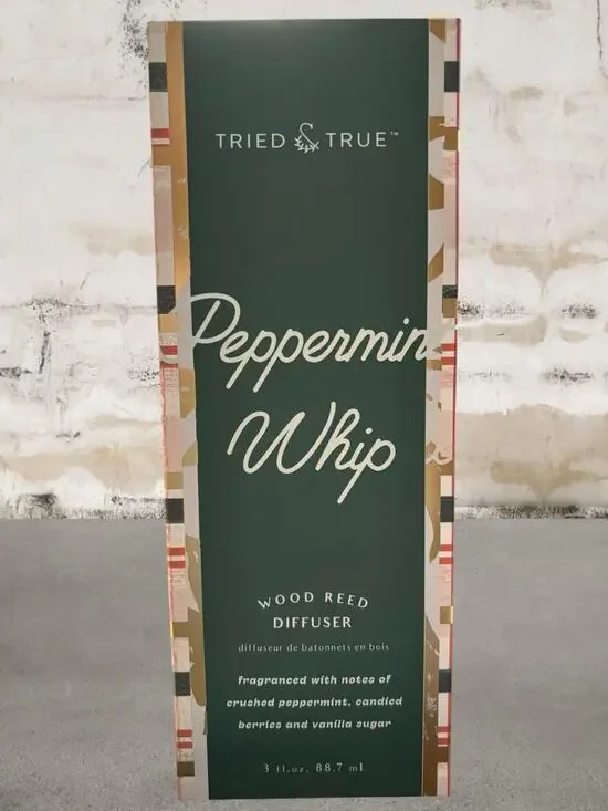 Illume Tried & True Wood Reed Diffuser in Peppermint Whip NIB