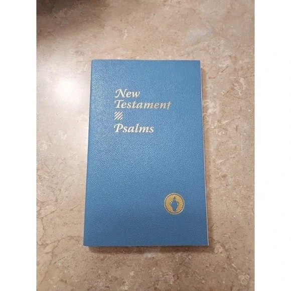 New Testament With Psalms ESV Gideons Pocket Small Bible 8X5x.5 PB Brand New‎