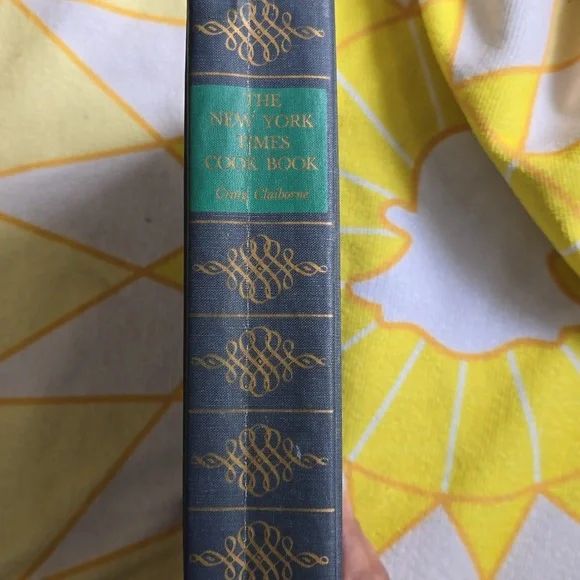 ✨️HP✨️Vintage  New York Times Cookbook Author Craig Claiborne Copyright 1961