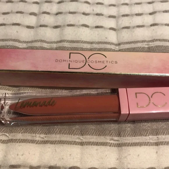Dominique Cosmetics‎ Peach Tea lip gloss new