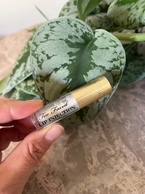 Too Faced Lip Injection Extreme 1.5g + 1 Set Black Lashes Adhesive