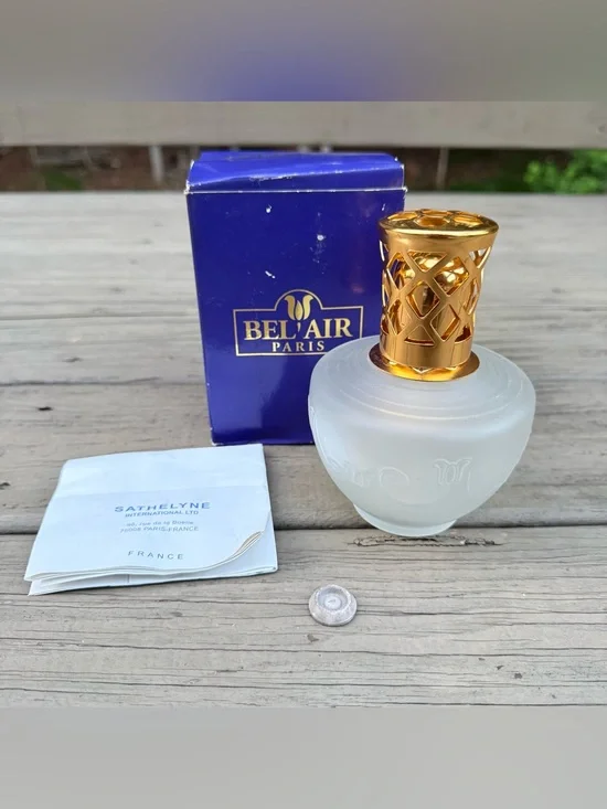 NIB Bel'Air Paris Luxury Frosted Glass Catalytic Diffuser Fragrance Oil Kit