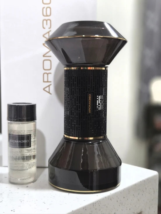 Paris Collection Black & Gold Hourglass Diffuser Set Plus OIL