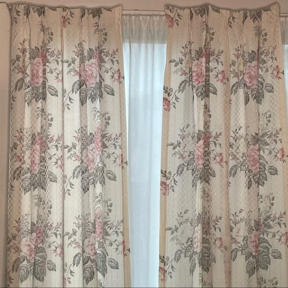 Vintage Handmade Pinch Pleated Drapes 84