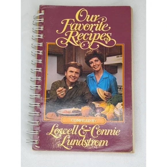 Cookbook Our Favorite Recipes Lowell Connie Lundstrom 1982‎ Christian👀📸SEE📸