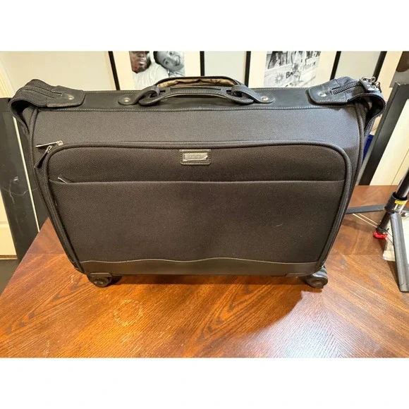 Hartmann Black Rolling Garment Bag Suit Travel Bag‎ with Wheels