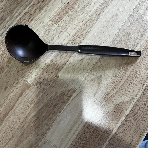 Ekco Brown #2 Nylon Soup/Sauce Ladle USA Dishwasher Safe Kitchen Utensil 11
