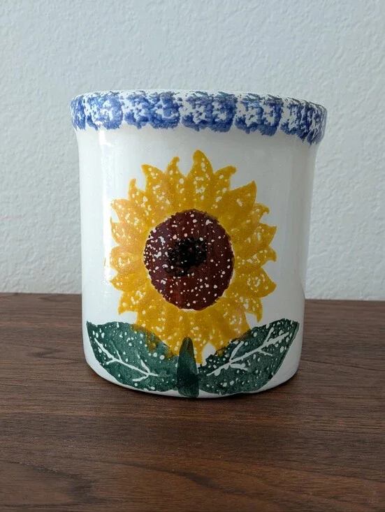 CROCK SHOP Art Pottery Santa Ana CA Sunflower Motif Design Vintage Open Croc 5.5