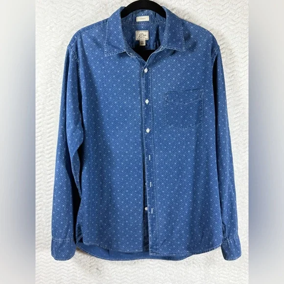 J. Crew Men's Blue Star Pattern Shirt. Size Large. Nice print 😊