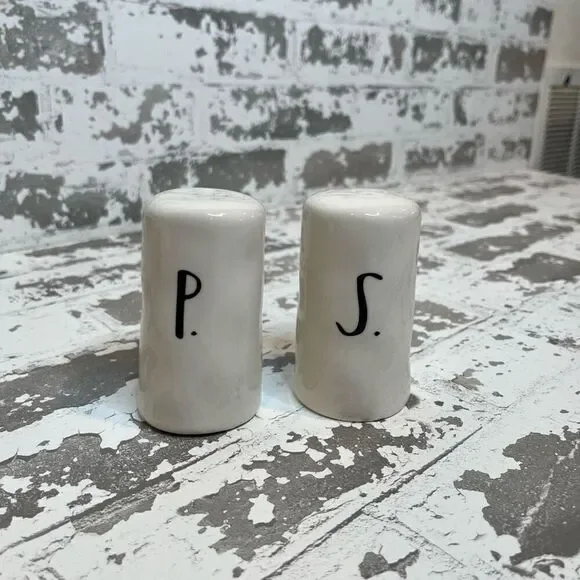 Ohio state buckeyes salt and pepper shakers