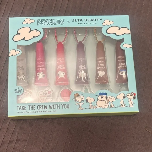 PEANUTS x UBC Take The Crew With You 12-PC Glossy Lip Balm & Keychain Set NIB