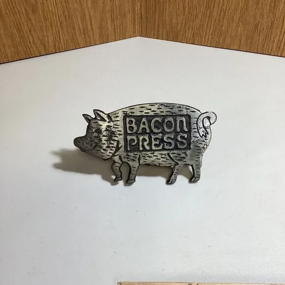 Vintage Cast Iron Pig Bacon Press Wood Handle Retro Kitchen Tool