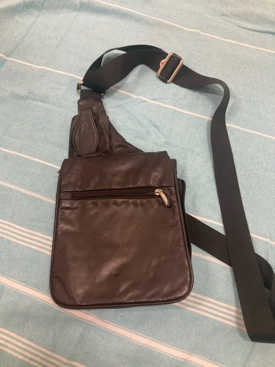 Classic Black Leather Crossbody Sling Bag for Men