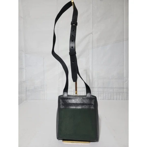 Louis Vuitton Taiga Leather Sayan Messenger Bag