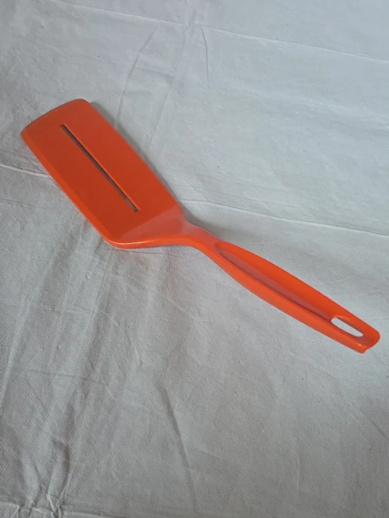 Foley VTG Slotted Angled Spatula Orange 12.25