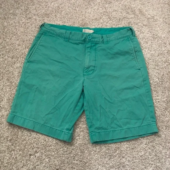 J.crew cotton men chinos shorts, size waist 33, 9 inseam